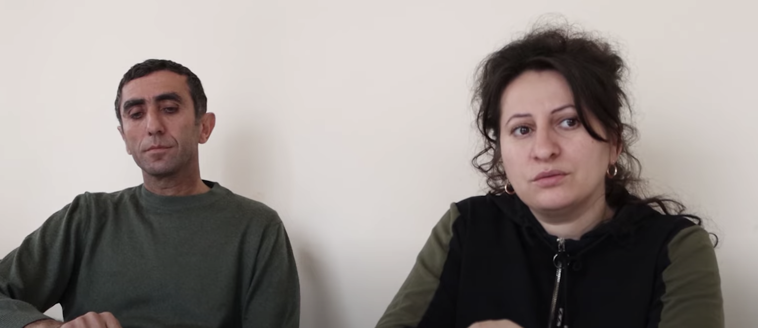 44 yaşlı Armen Voskanyan və 35 yaşlı Narine Hakobyan