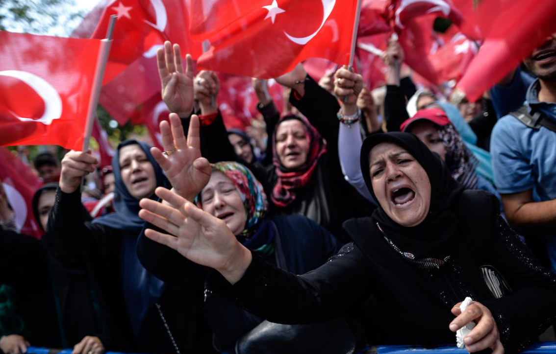 A group of AKP party supporters protest the attempted military coup against the Turkish government, allegedly supported by the cleric Fethullah Gülen and his organisation. Saracahane Park, Istanbul, July 2016. Photo (c) Depo Photos/ABACA/PA Images. All ri