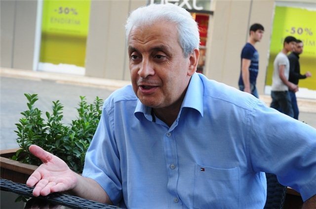 Akif Nağı foto sosial şəbəkə