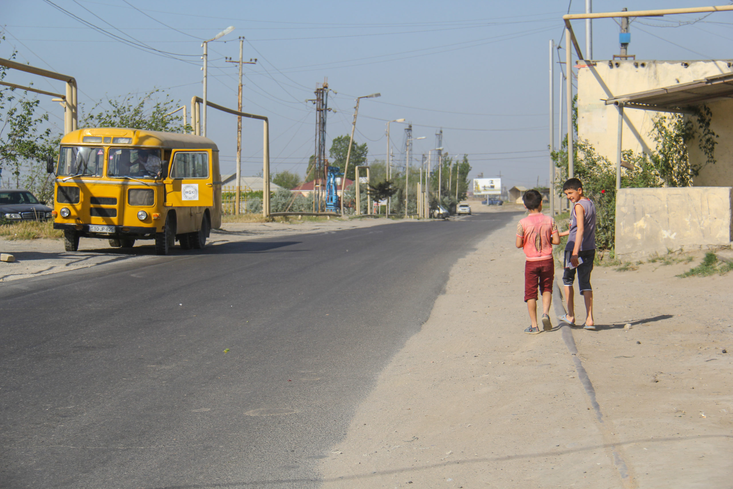 Balaxanının şimal hissəsi ‘Rzaqulu kəndi’, cənub hissəsi ‘Canhüseyn məhəlləsi’ adlanır