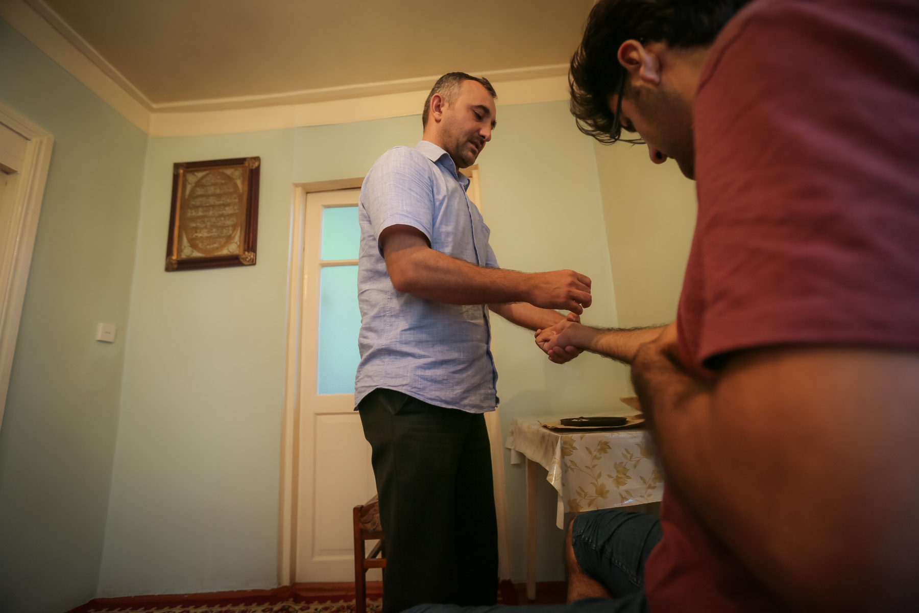 Buraya əsasən sürücülər, müəyyən nahiyələrində ağrıları olanlar gəlir