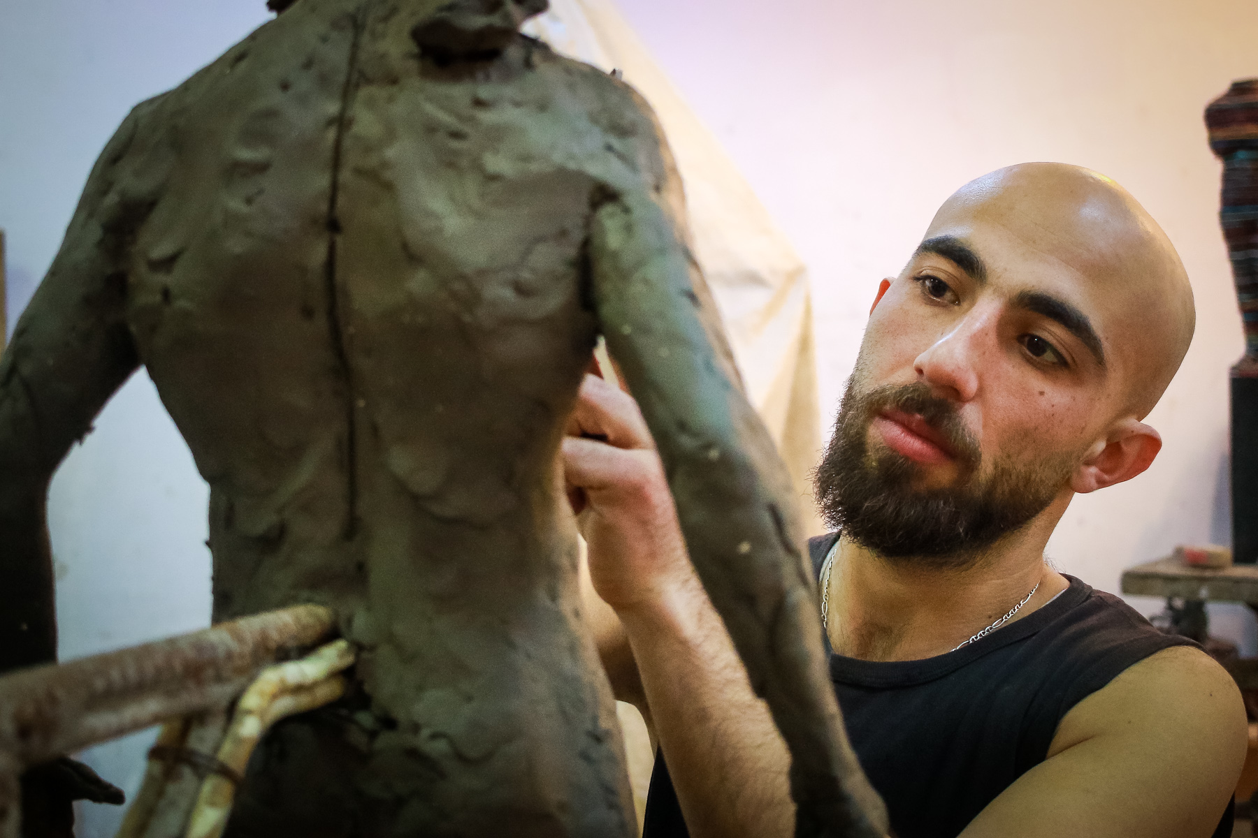 ”Çalışmışam heç vaxt əsəbi halda iş görməyim. Əsəbi iş gördüyüm zaman, bu, mütləq heykəldə öz əksini tapacaq”