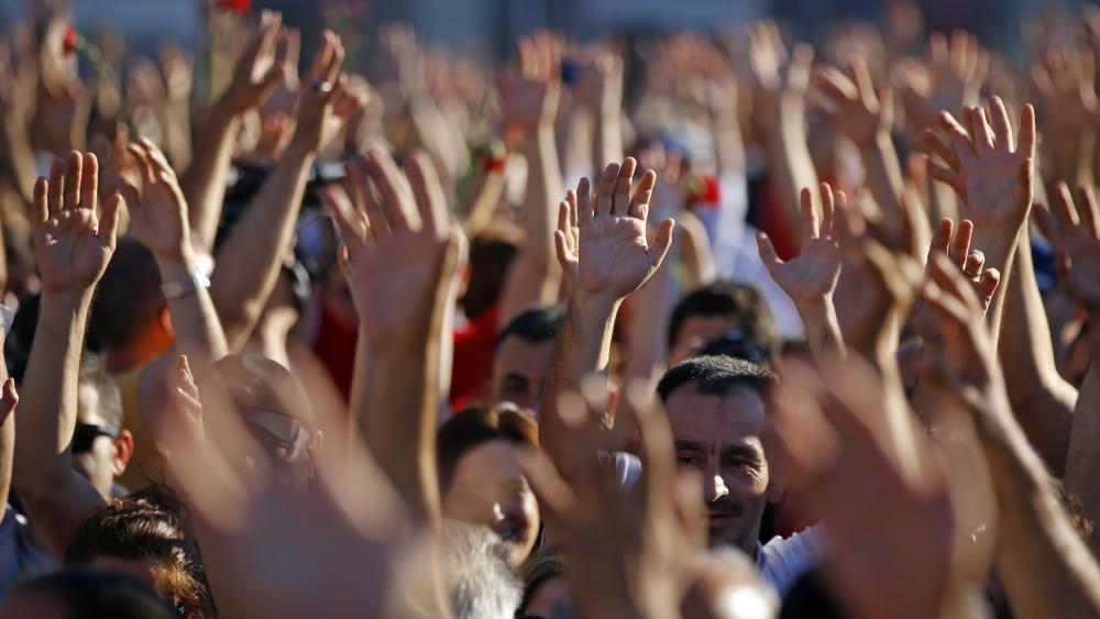 Cəmiyyət, foto: sosial şəbəkə