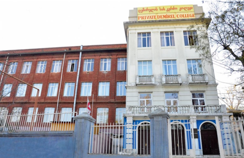 Demirel liseyi – Tbilisi