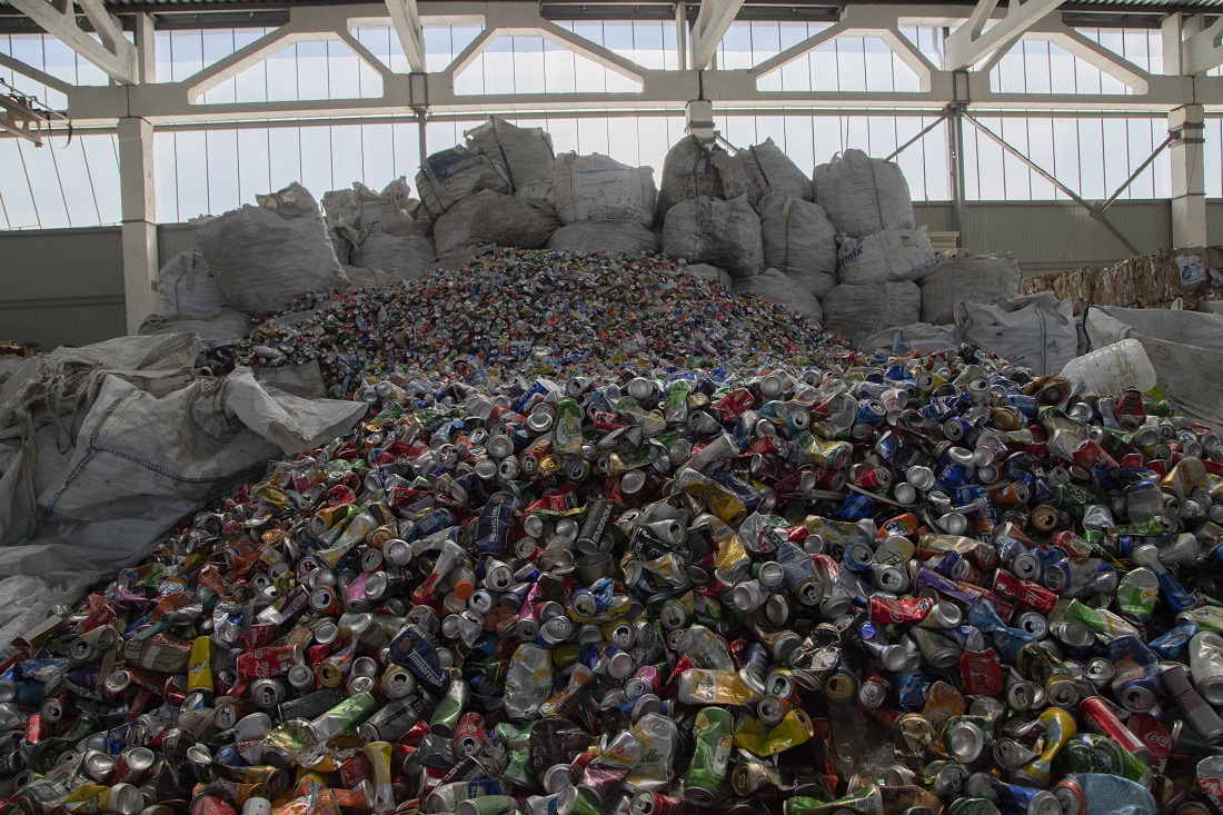 Deșeuri-sortate-la-stația-de-sortare-ABS-Recycling-3.jpg