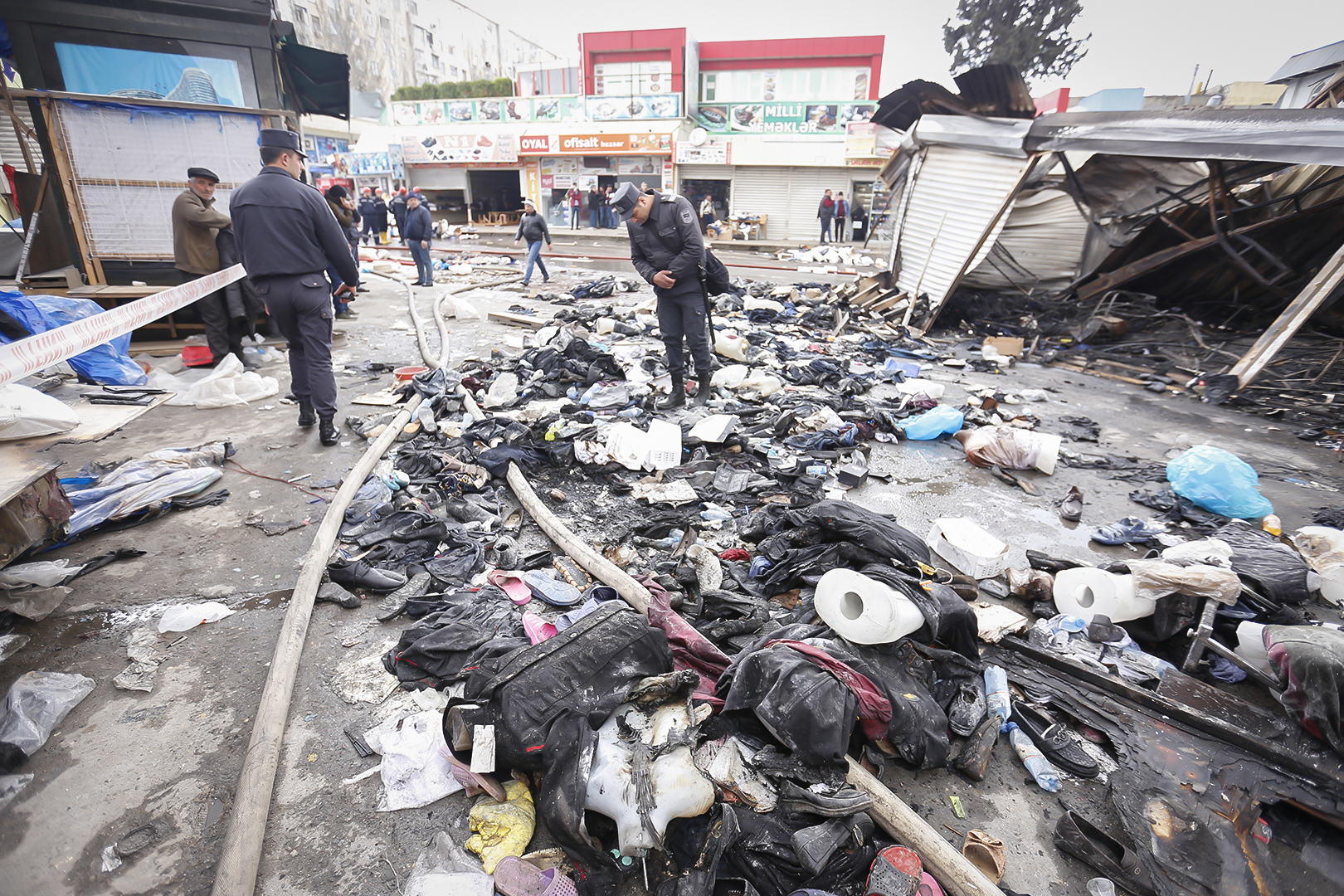 “Diqlas” Ticarət Mərkəzində yanğın