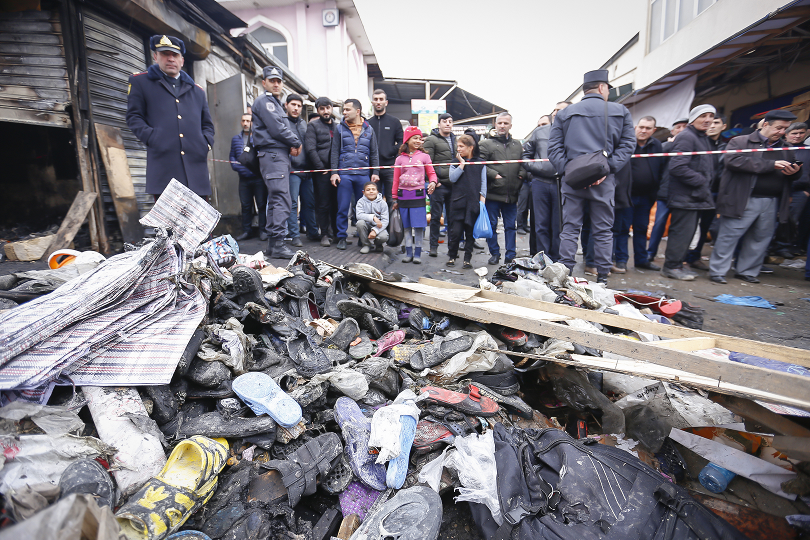 “Diqlas” Ticarət Mərkəzində yanğın