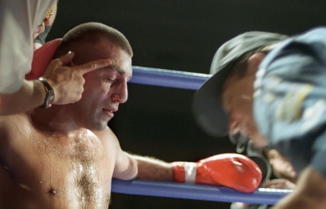 Двукратный чемпион мира по кикбоксингу Джабраил Джабраилов