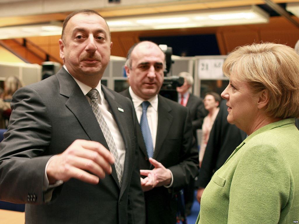 Əliyev və Merkel