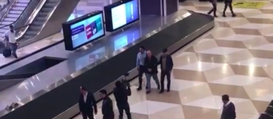 Гусейн Абдуллаев во время задержания в аэропорту