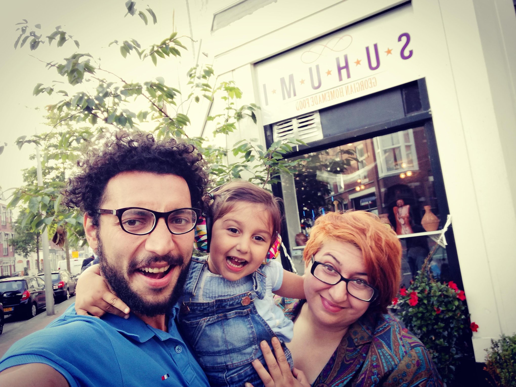 Hollandiyada sığınacaq üçün müraciət edən jurnalist Tural Qurbanlı və ailəsi