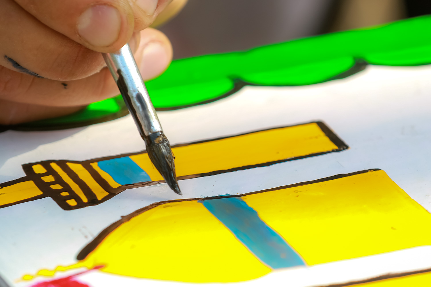 İstəyə uyğun olaraq sandıqların üzərində rəsmlər də çəkmək mümkündür