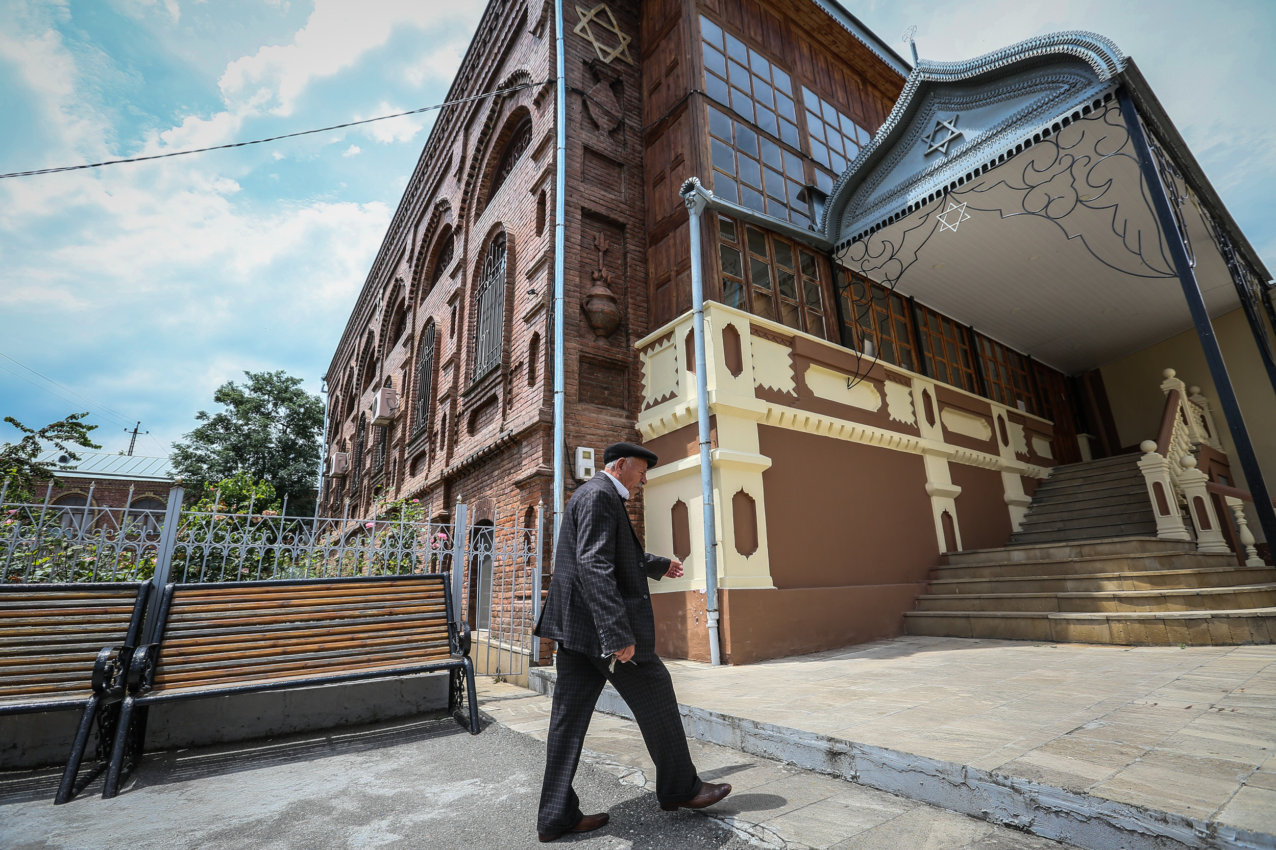 Khaqay Beninovich is the synagogue’s groundsman. He attends to the cleanliness and security of the synagogue