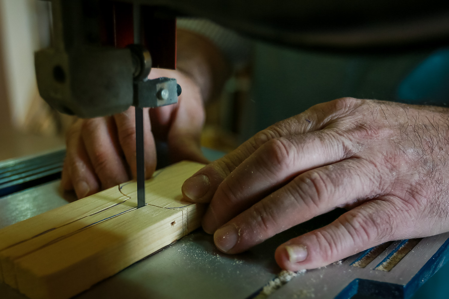 Mahir usta deyir ki, bir musiqi alətini hazırlamaq üçün 1 ildən çox vaxt lazım olur
