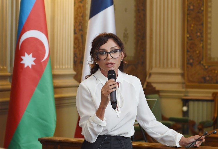 Mehriban Əliyeva