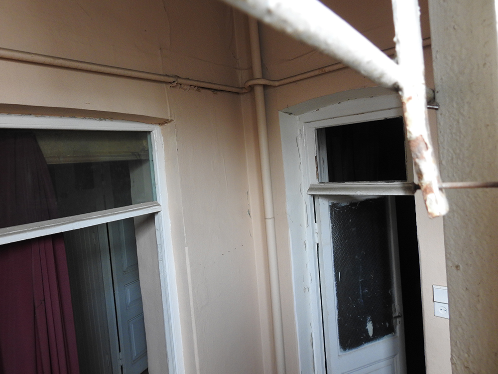 Mətbəənin arxa girişinə və içərisinə aid fotolar