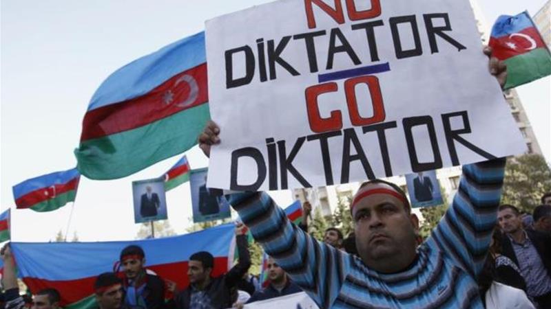 Mitinqlərdən arxiv foto