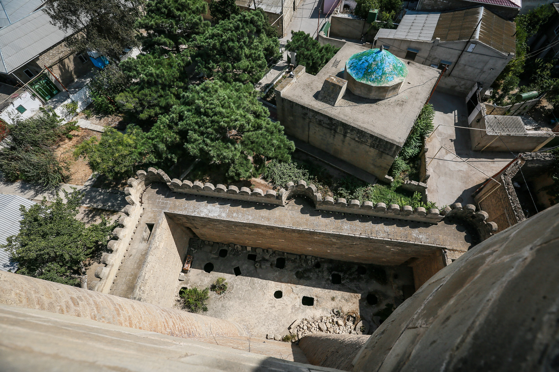 Qalanın sonuncu mərtəbəsindən ümumi görünüş