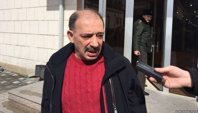 Rauf Mirqədirov foto sosial şəbəkə