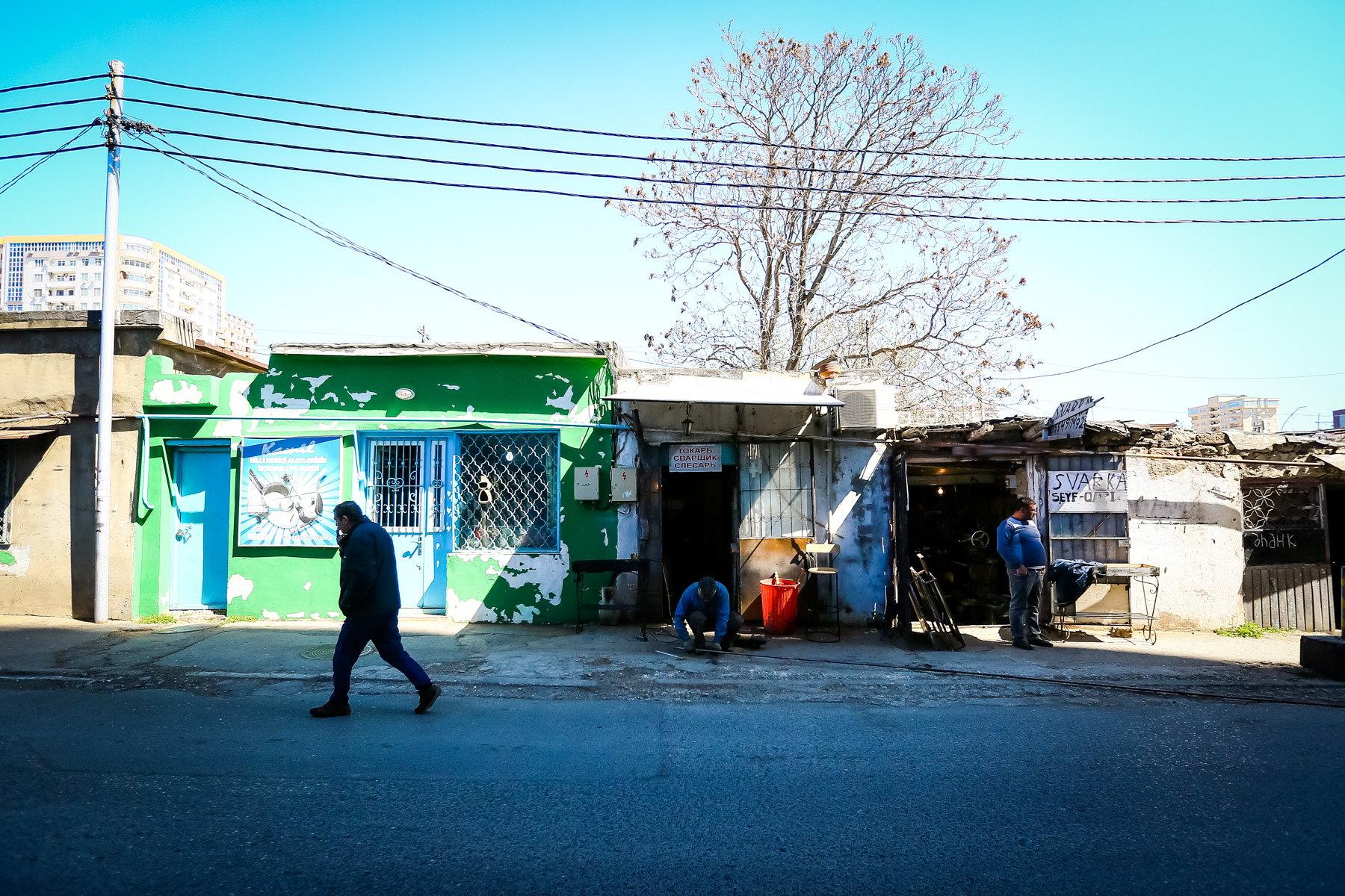 Rəşid ustanın Cəlil Məmmədquluzadə 42 ünvanında yerləşən emalatxanası