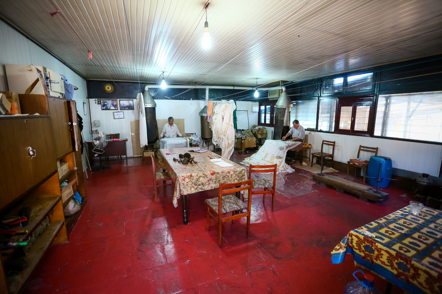 Sexin kiçik olmasına baxmayaraq, bir gündə 4-5 kəlağayı hazırlanır