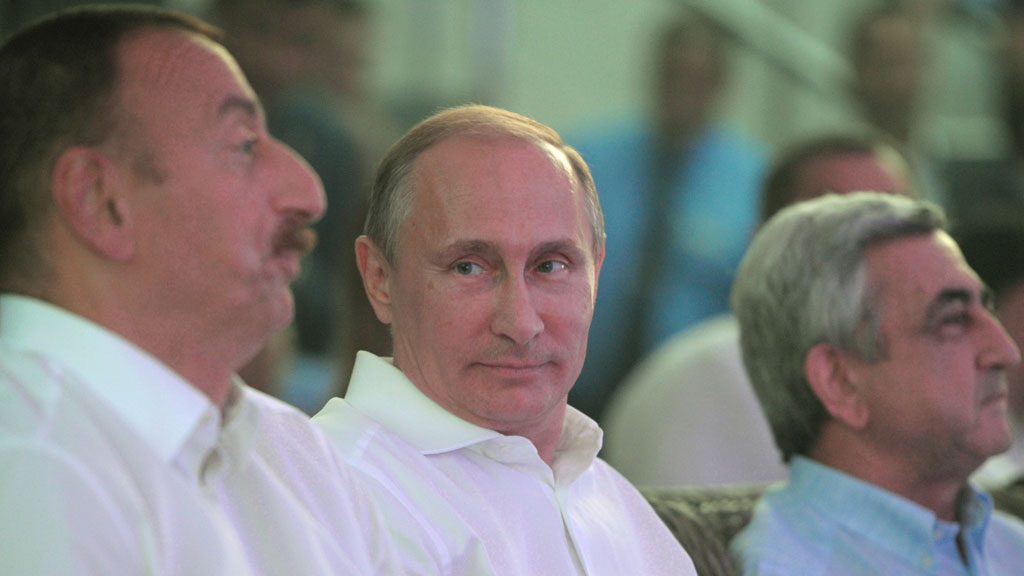 Слева направо. Президенты Азербайджана, России и Армении И.Алиев, В.Путин и С.Саргсян