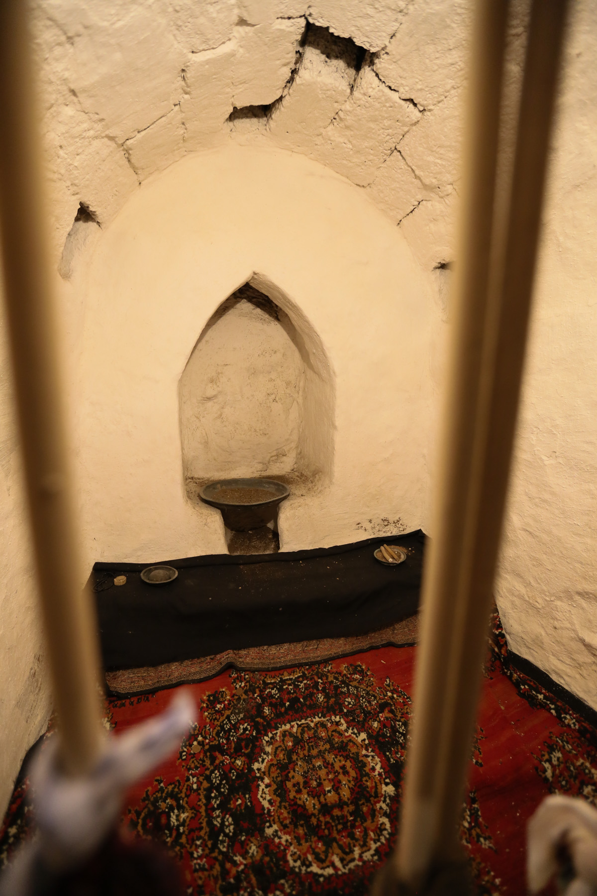 Tək qorxu üçün deyil, müxtəlif xəstəlikləri olanlar da bu ocağı ziyarət edirlər