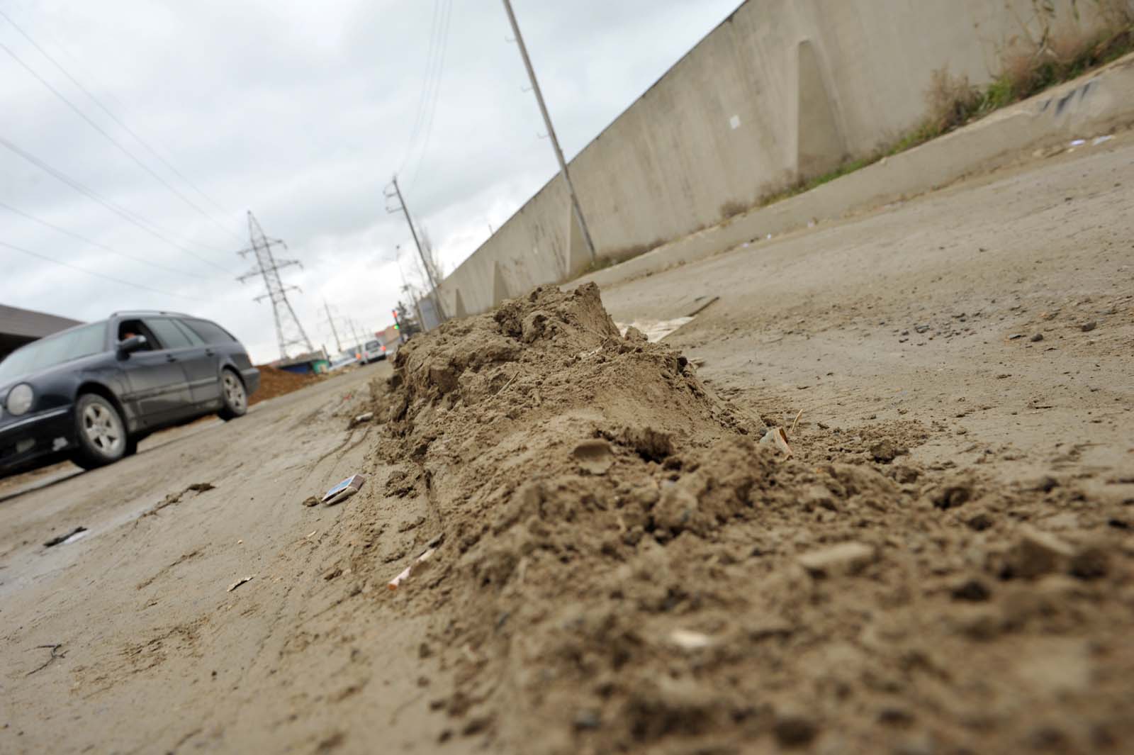 Təmir olunduğu deyilən yol