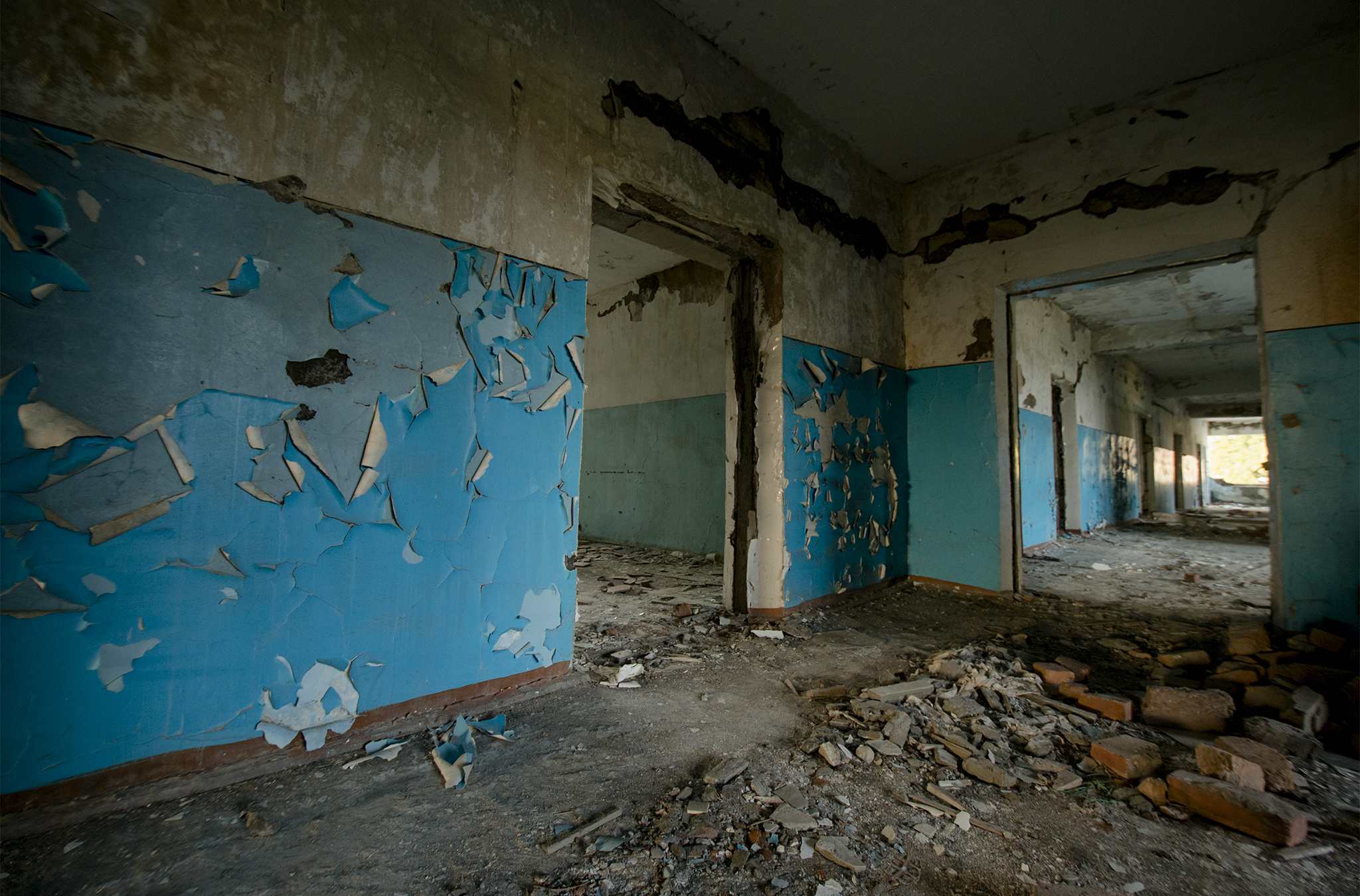 Tərk edilmiş xəstəxana binası