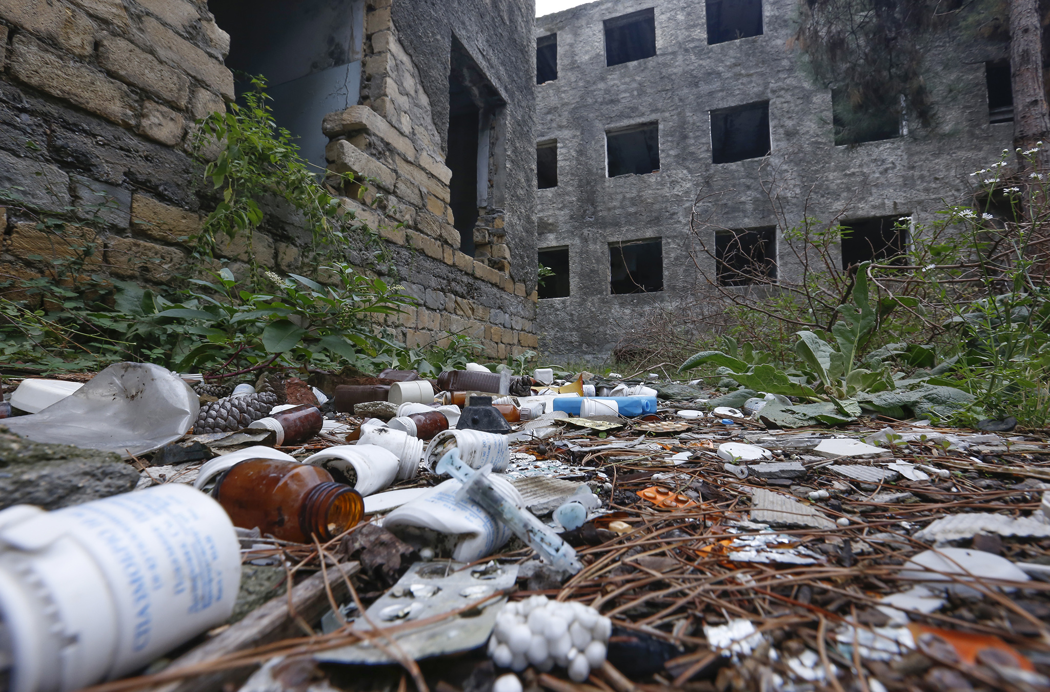 Tərk edilmiş xəstəxana binası