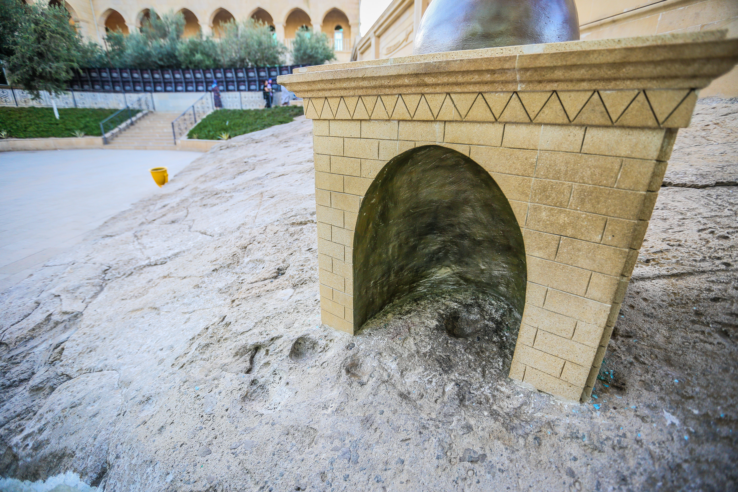 The traces of Ali’s horse’s hoof prints