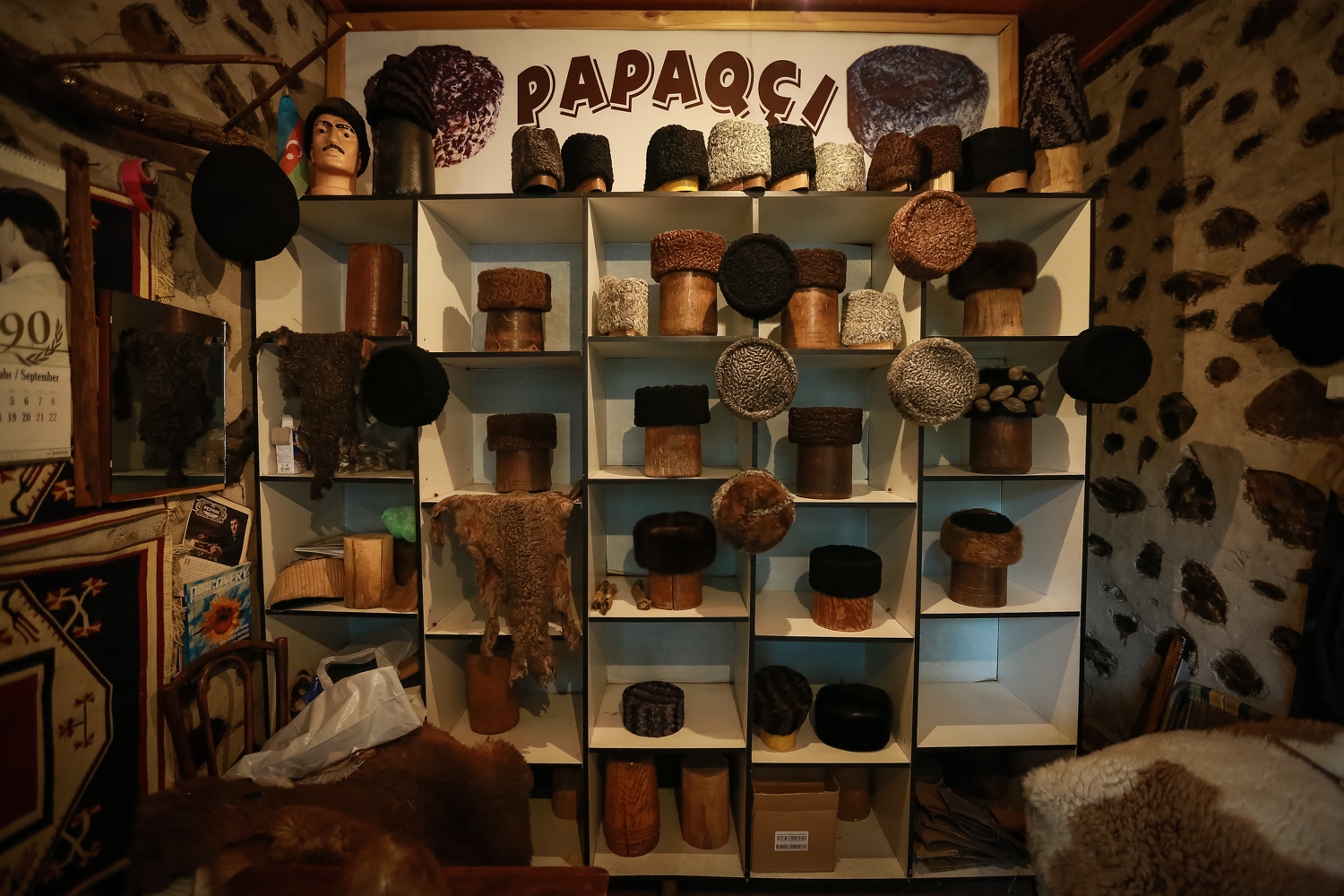 ”Tikdiyim papaqlar dəfələrlə sərgilərdə nümayiş olunub”