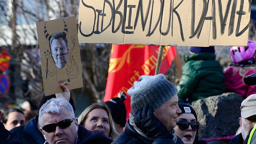 Во время митинга на центральной площади Рейкьявика