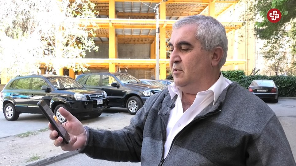"190 manatdan imtina mesajı gələndə, ailəmin yanında pərt oldum"