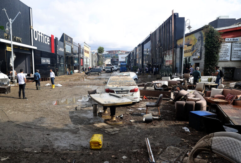 İstanbul seldən sonra, foto: Islam Yakut / Anadolu Agency
