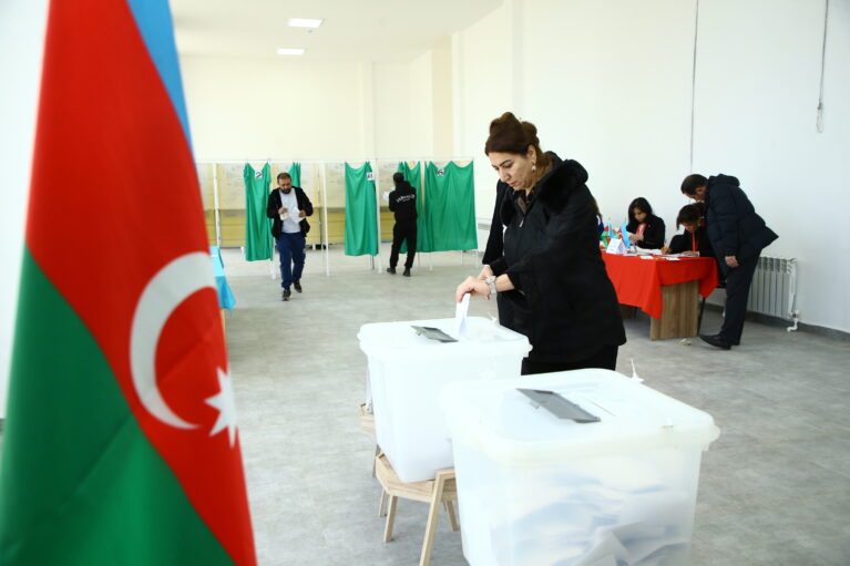 Seçkilər, foto: Reuters