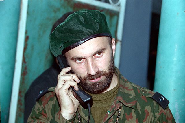 Известный полевой командир Шамиль Басаев