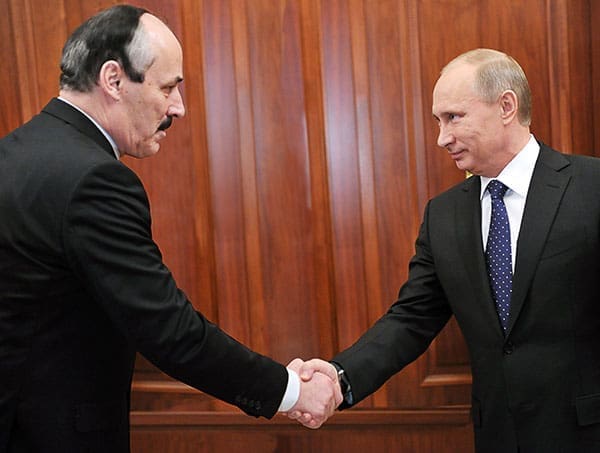 Абдулатипов Рамазан и Владимир Путин на встрече под названием "Город успеха"