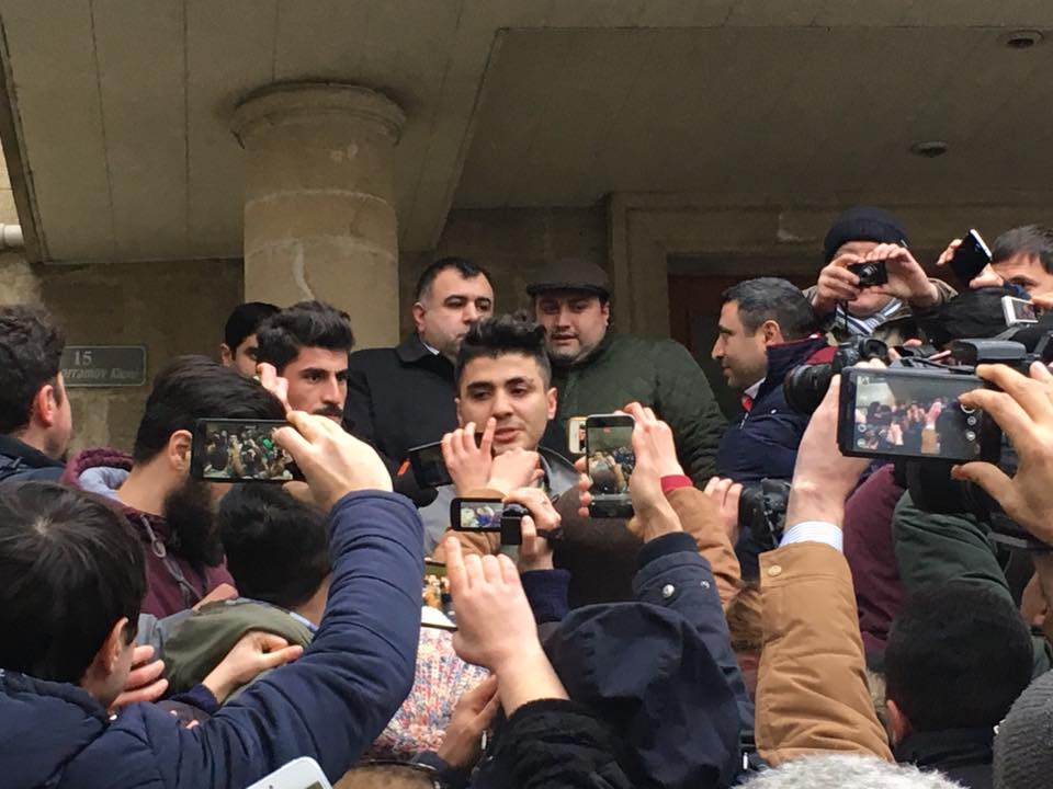 Суд освободил Мехмана Гусейнова