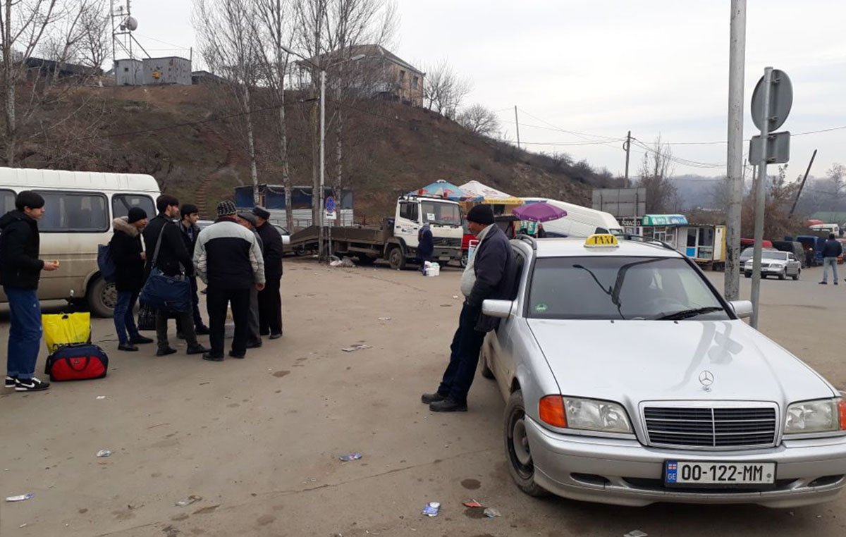 Taxi drivers waiting at Red Bridge