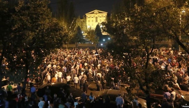 Акция сторонников Пашиняна в Ереване