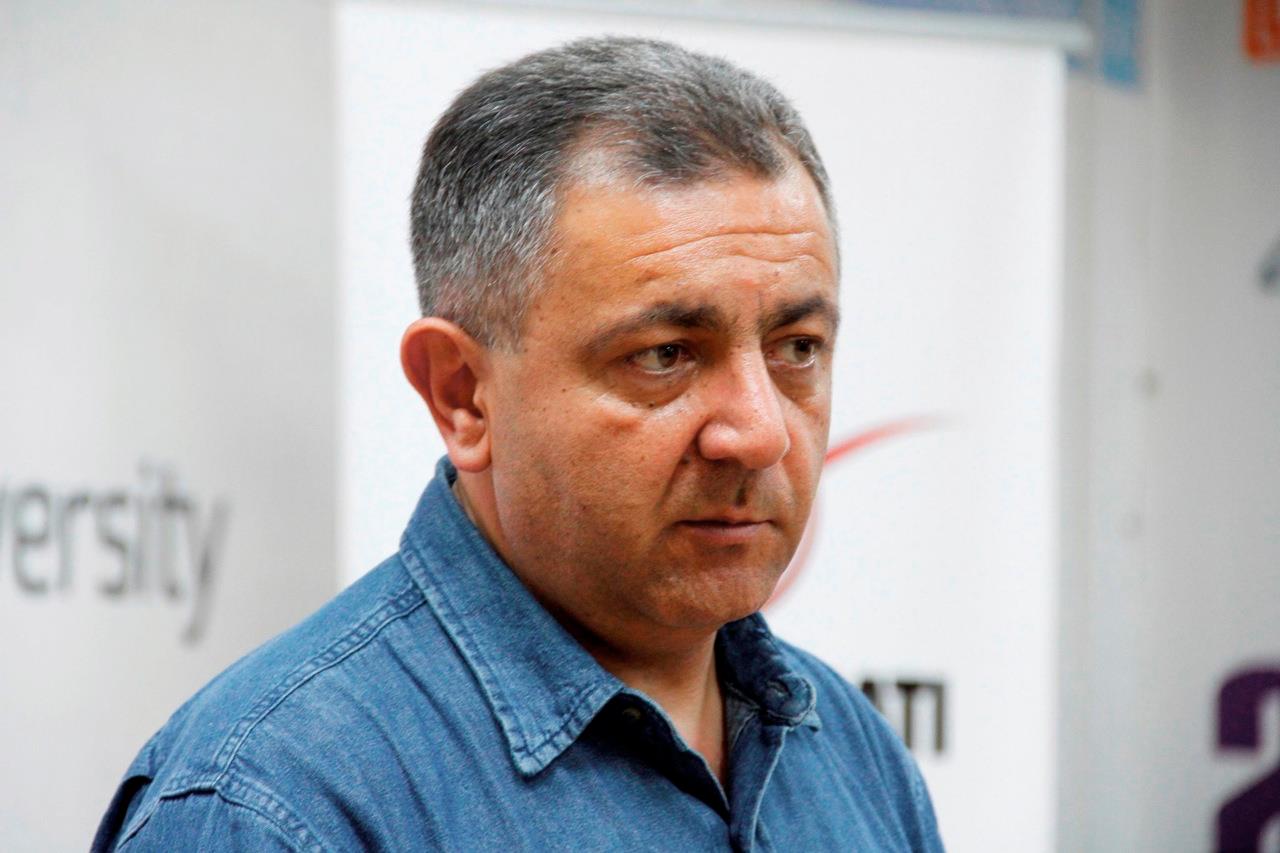 Siyasi şərhçi Ərəstun Oruclu