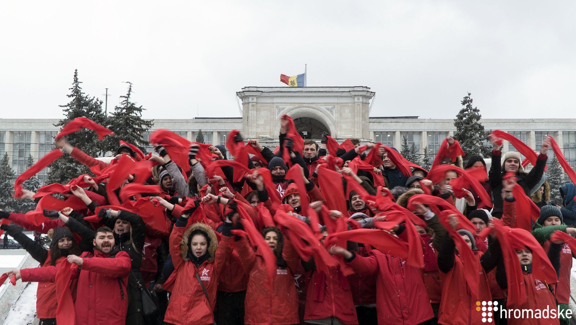 Молодежь на митинге сторонников партии социалистов, Кишинев, Молдова, 22 февраля 2019 года