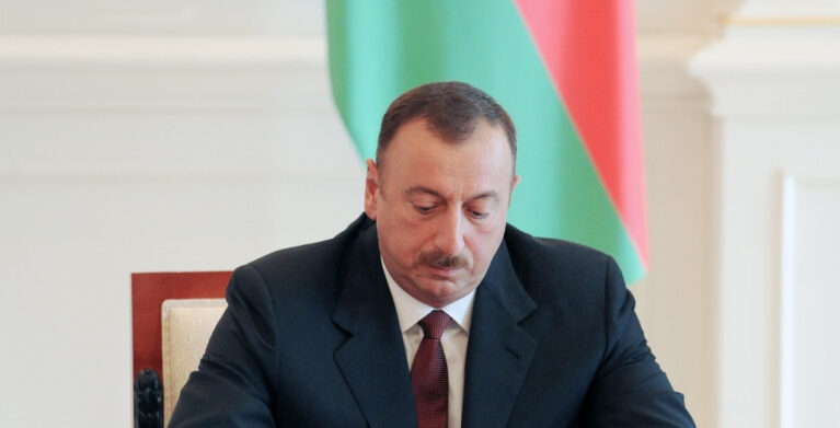 Ölkə başçısı İlham Əliyev sərəncam imzalayıb
