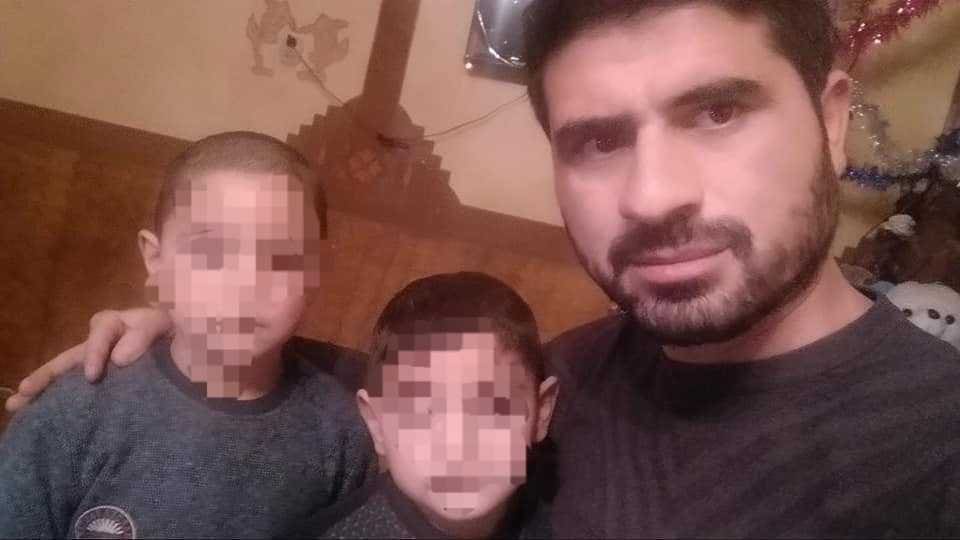 Хагани Акберов с детьми