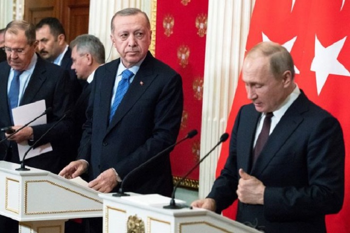 Vladimir Putin türkiyəli həmkarı Rəcəp Tayyib Ərdoğanla