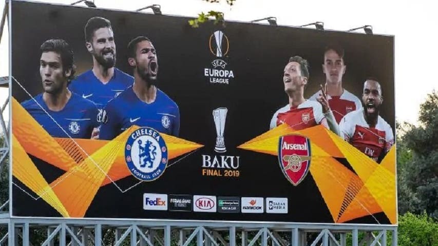 Билборд игры Арсенал Чельси