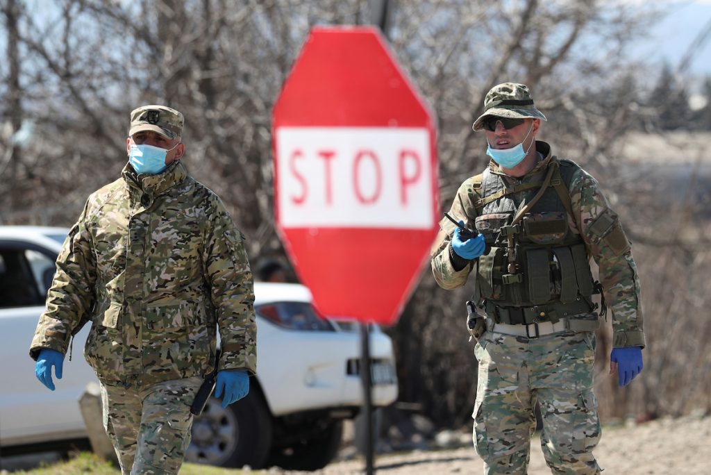 Georgian troops control entrance to Marneuli. March 23, 2020 REUTERS / Irakli Gedenidze