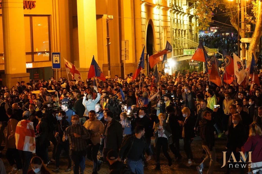 1 noyabr 2020-ci il Gürcüstanda parlament seçkilərindən sonra. Tbilisi