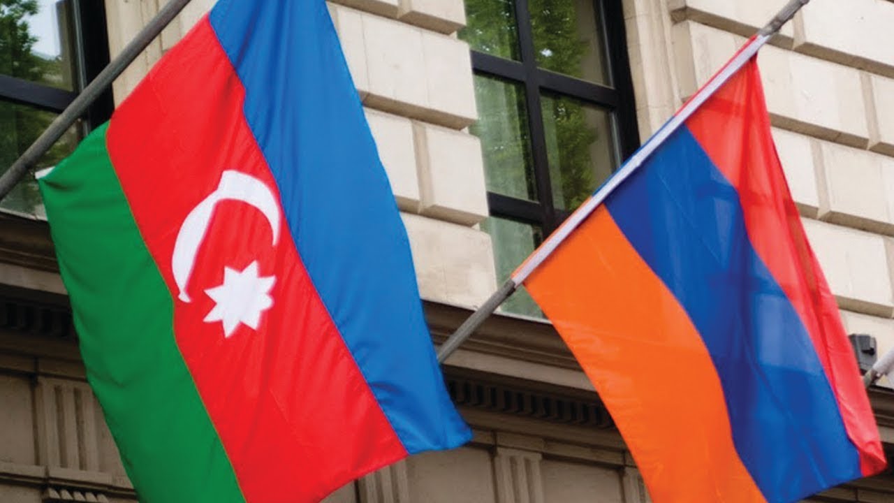 Azərbaycan və Ermənistan bayraqları